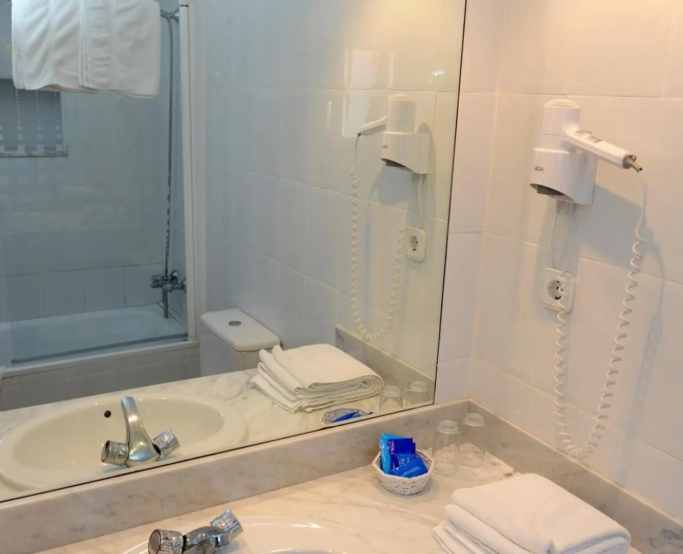 Hotel Reimar Сан-Антонио-де-Калонже