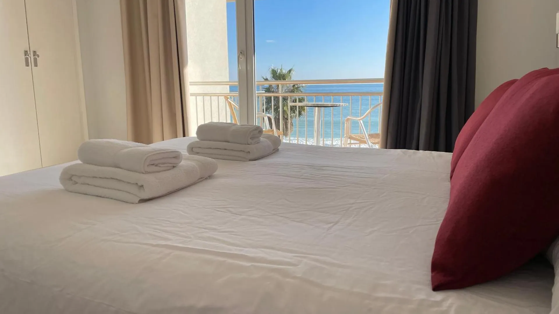 Hotel Reimar Сан-Антонио-де-Калонже
